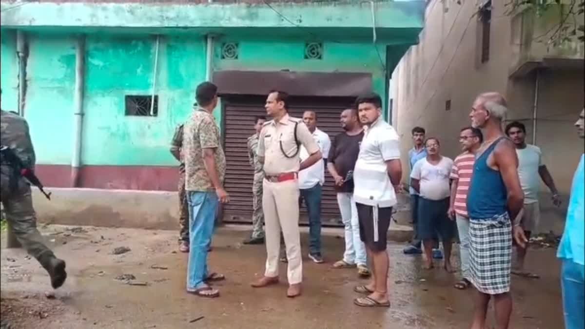 कतरास में घर के अंदर मिला पुजारी का शव, हत्या की आशंका