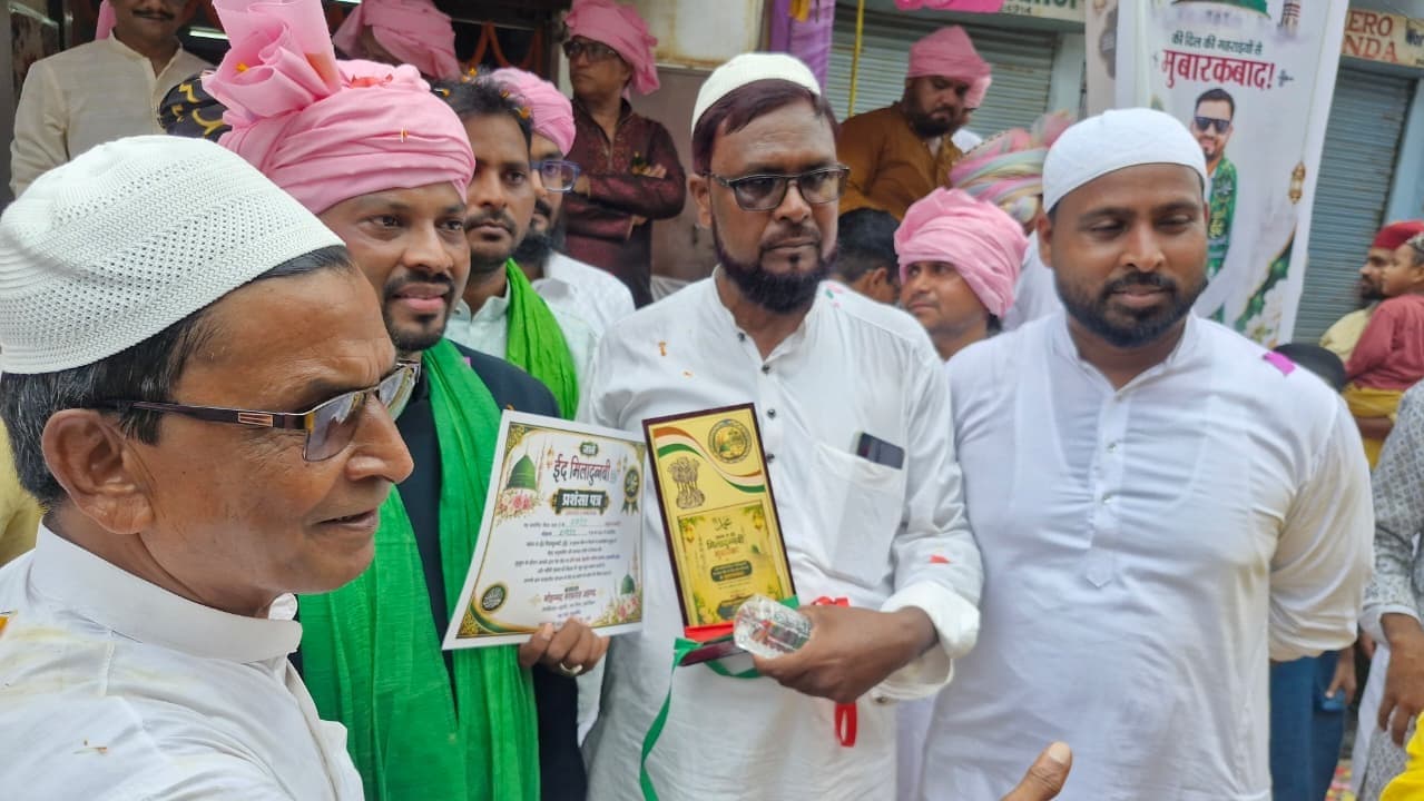 हर्षोल्लास और अकीदत के साथ निकला जुलूस-ए-मोहम्मदी, गूंजा नबी की आमद का पैगाम