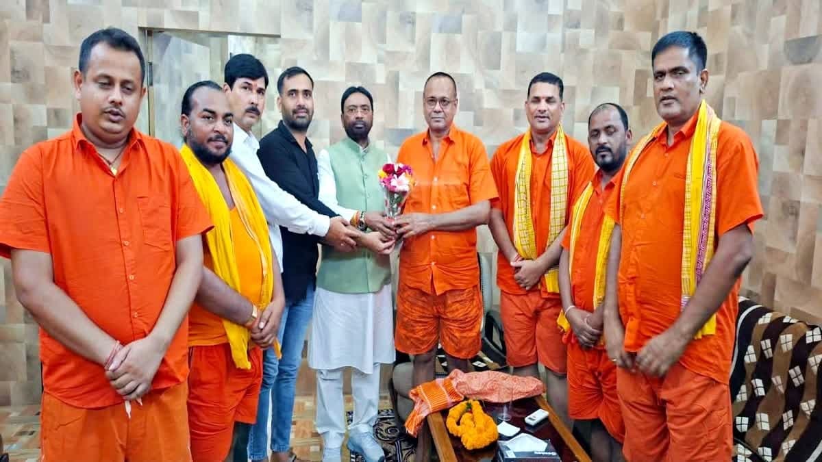 नेपाल के मधेश प्रदेश के CM कृष्ण प्रसाद यादव ने बाबा बैद्यनाथ धाम में की पूजा-अर्चना
