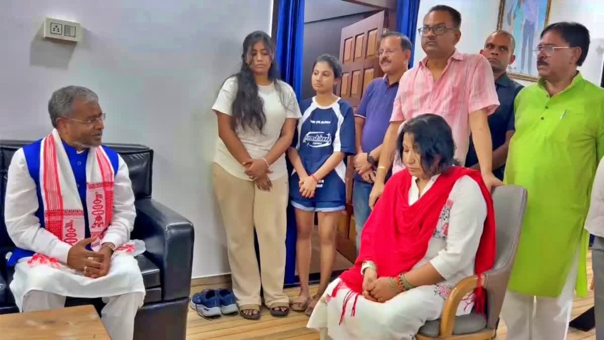 सुदिव्य कुमार को कांग्रेस और भाजपा नेताओं ने दी श्रद्धांजलि