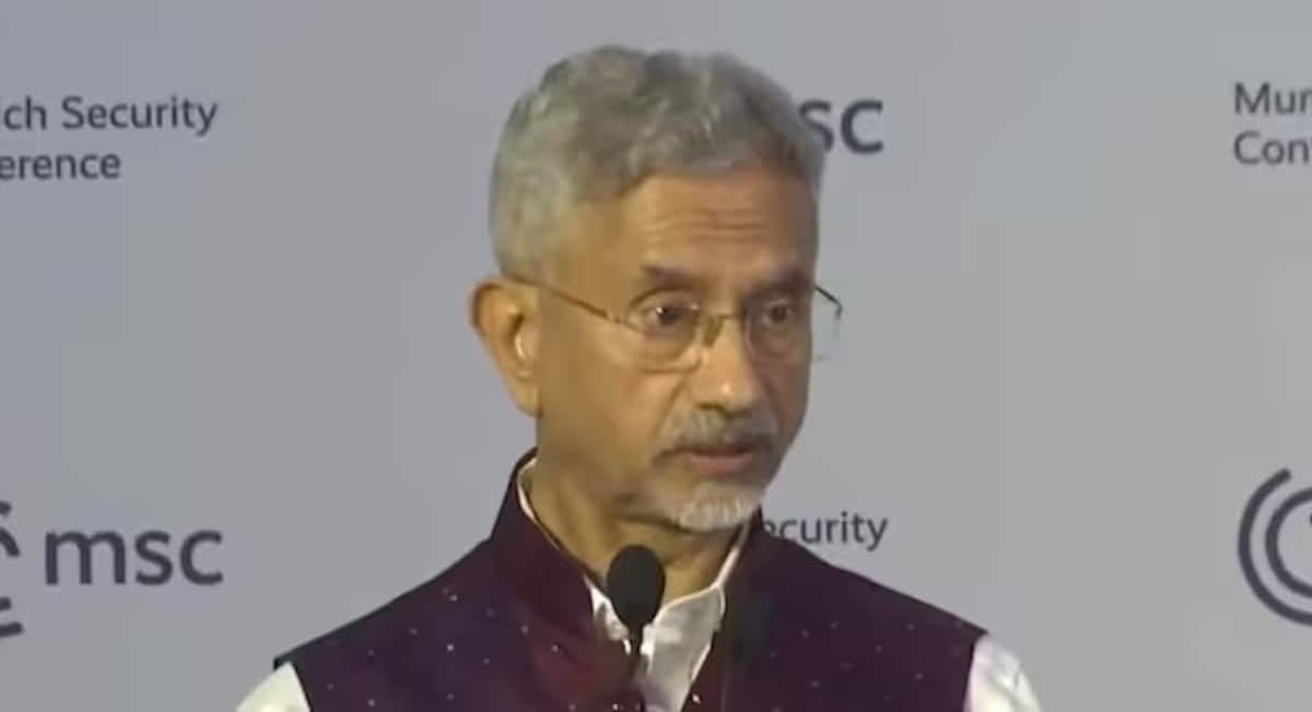 अमेरिका ने खुद चुना अलग रास्ता, बदल रही वैश्विक राजनीति