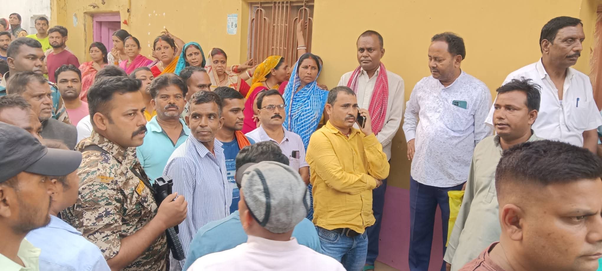 दीपू अकेला के अंतिम दर्शन में पहुंचे विधायक, परिजनों के आक्रोश का करना पड़ा सामना