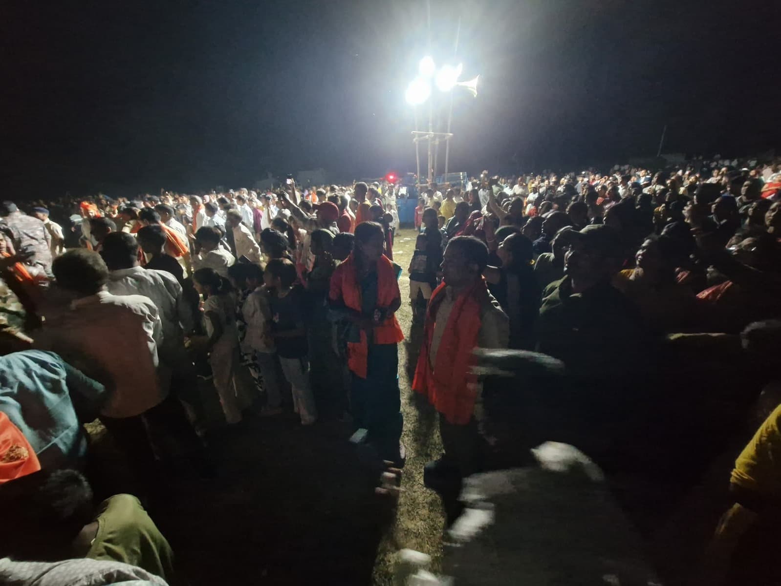 50 फीट के रावण का दहन, जय श्रीराम के जयकारों से गूंजा सिंघरावां