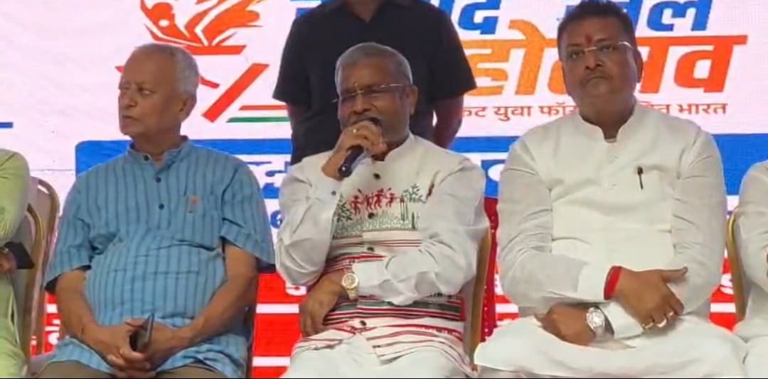 छात्रों पर दर्ज केस वापस नहीं हुआ तो सड़क पर उतरेगी भाजपा : बाबूलाल मरांडी