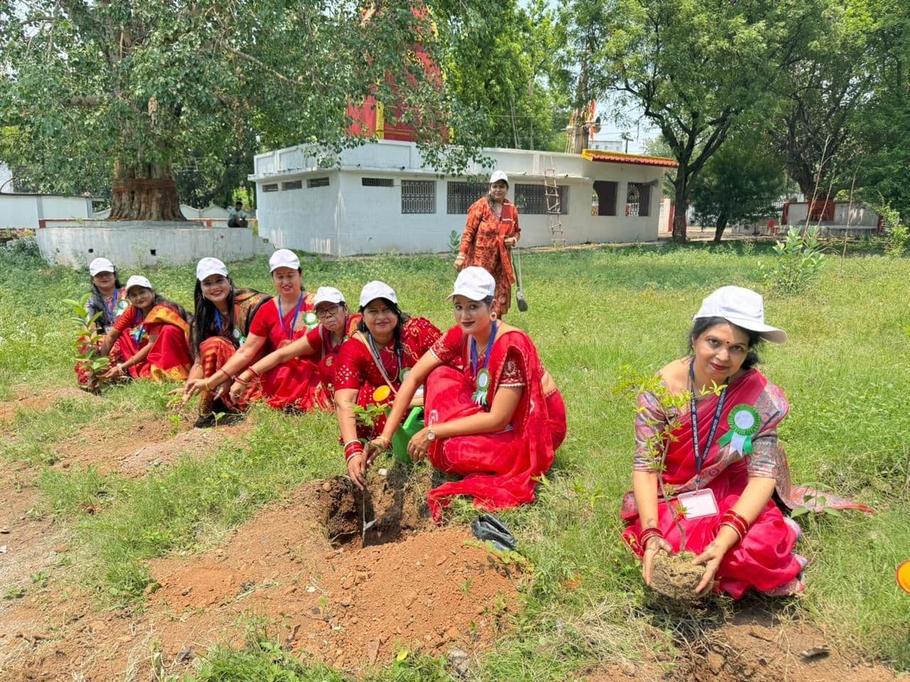 विश्व पर्यावरण दिवस सप्ताह पर सीसीएल की अर्पिता महिला समिति ने चलाया हरियाली अभियान