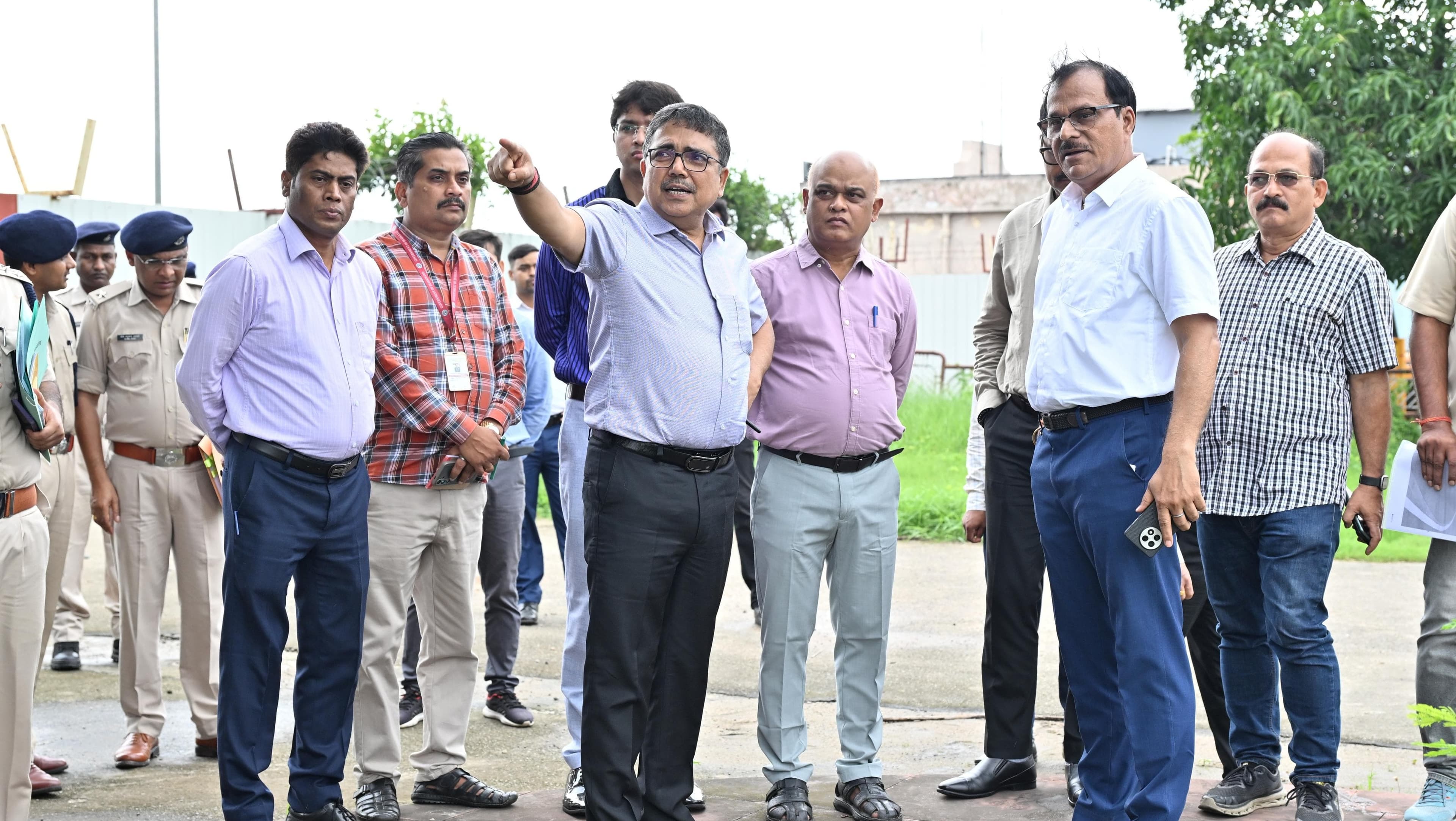 प्रशिक्षु आईएएस ने सखी वन स्टॉप सेंटर और चाइल्ड हेल्पलाइन का किया निरीक्षण