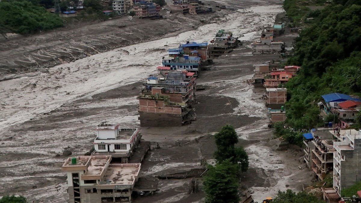 नेपाल में भीषण बाढ़ से तबाही, नारायणी-गंडक के रास्ते बिहार और यूपी तक खतरे की आशंका