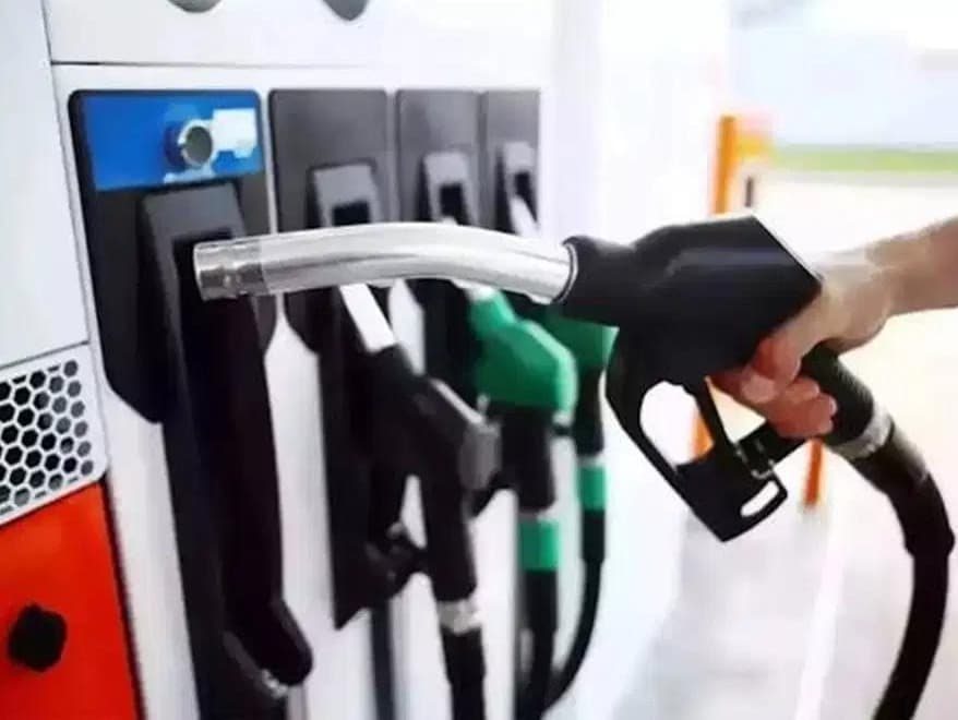 झारखंड में पेट्रोल-डीजल 38 पैसे महंगा, रांची में पेट्रोल ₹105.64 और डीजल ₹100.87
