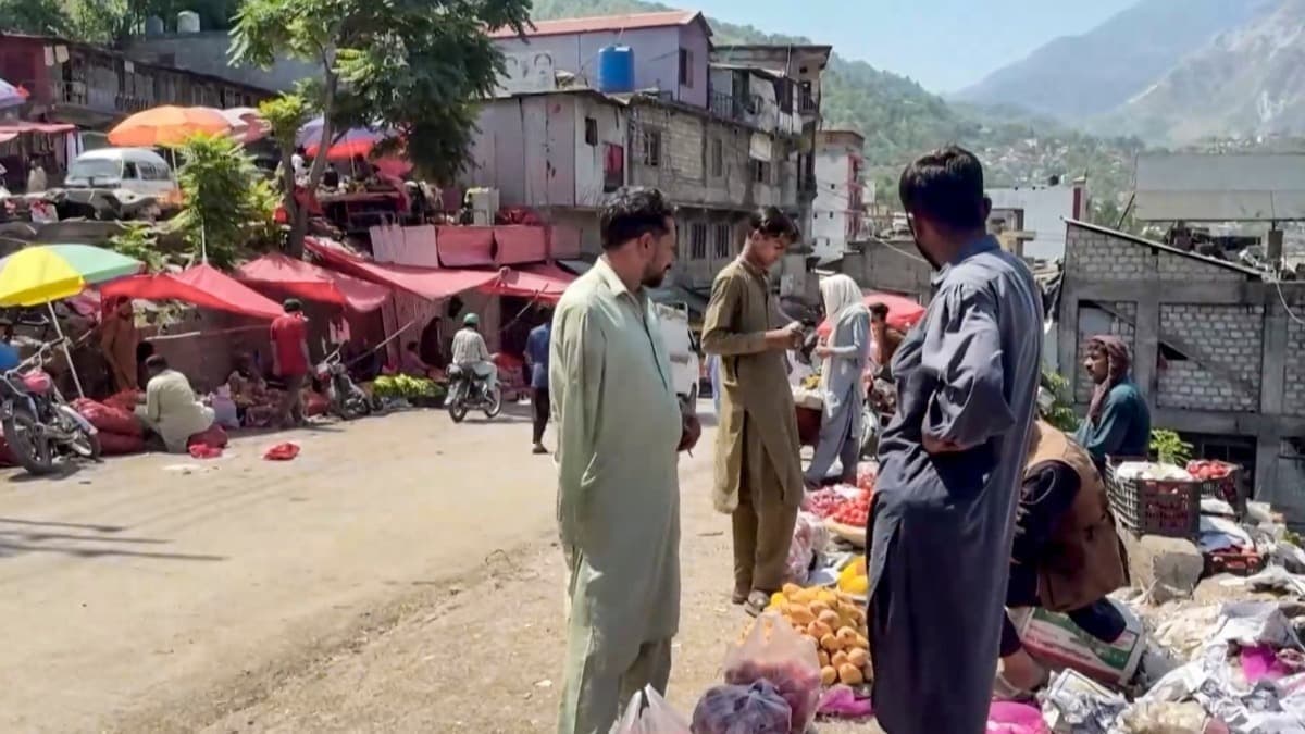 PoK में विरोध के बीच खाद्य, दवा और ईंधन संकट का दावा, नाकेबंदी को लेकर बढ़ा विवाद