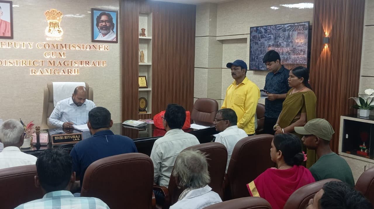 जनता दरबार में उपायुक्त ने सुनीं 32 लोगों की समस्याएं, त्वरित कार्रवाई के दिए निर्देश