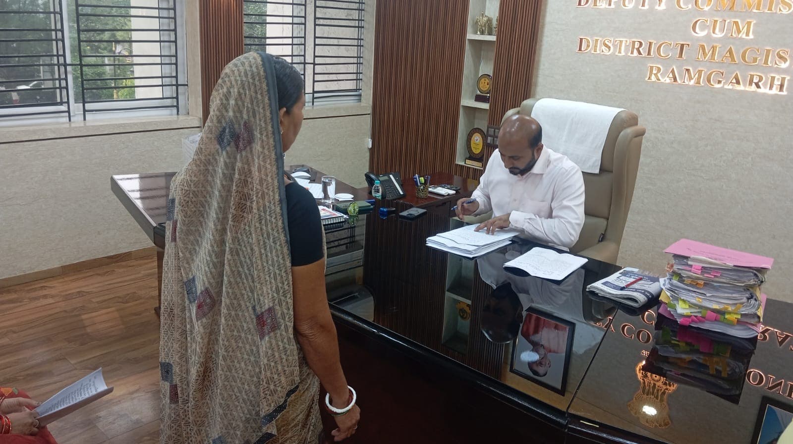 जनता दरबार में उपायुक्त ने सुनीं 18 फरियादियों की समस्याएं, त्वरित कार्रवाई के दिए निर्देश