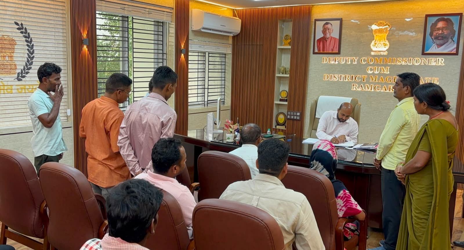 जनता दरबार में गूंजीं आमजन की समस्याएं, उपायुक्त ने अधिकारियों को दिया त्वरित समाधान का निर्देश