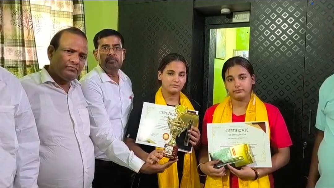 चिरकुंडा की बेटियों का सम्मान, वाको वर्ल्ड कप 2026 में करेंगी भारत का प्रतिनिधित्व