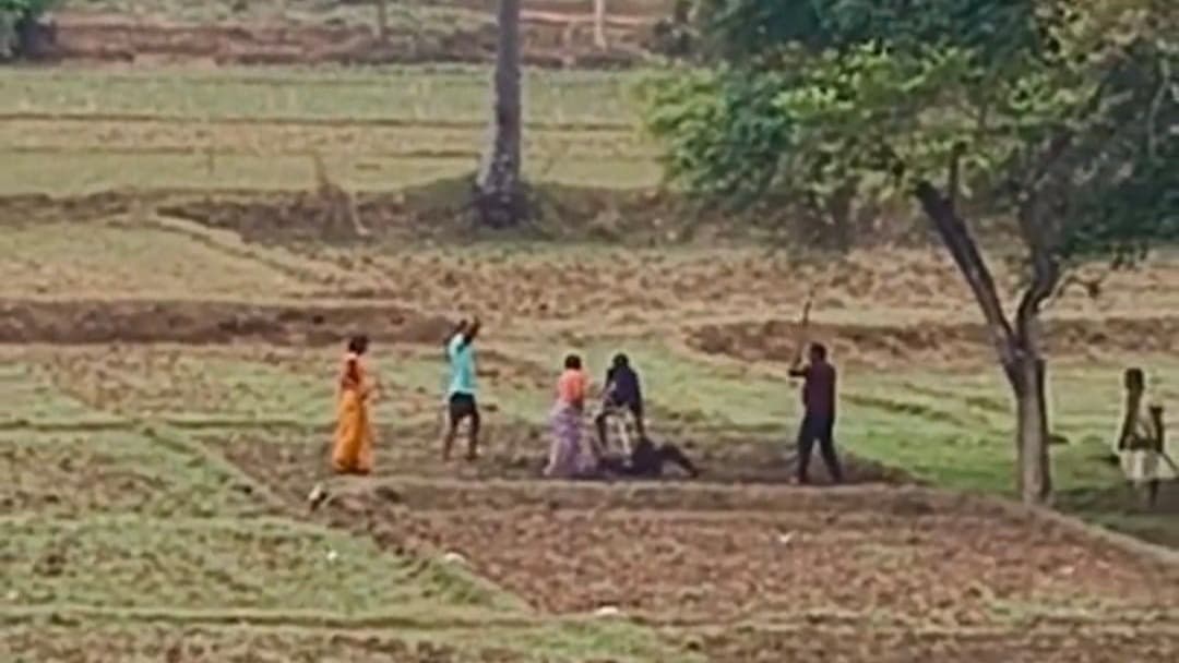 जमीनी विवाद में अधेड़ की पीट-पीटकर हत्या, एक आरोपी गिरफ्तार; अन्य की तलाश जारी
