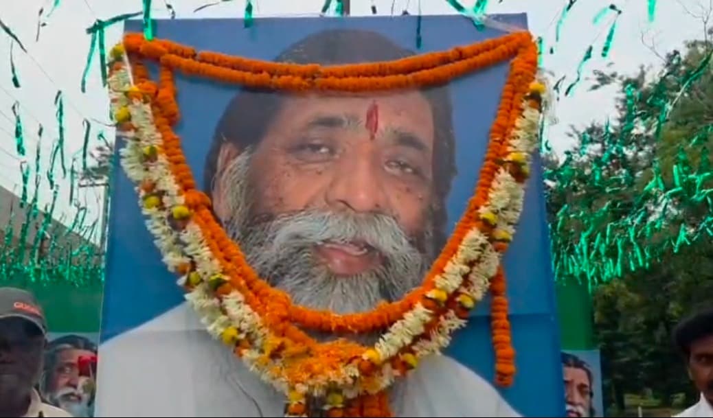 गुरुजी शिबू सोरेन की पहली पुण्यतिथि पर बोकारो में श्रद्धांजलि सभा, प्रतिमा स्थापना की तैयारी
