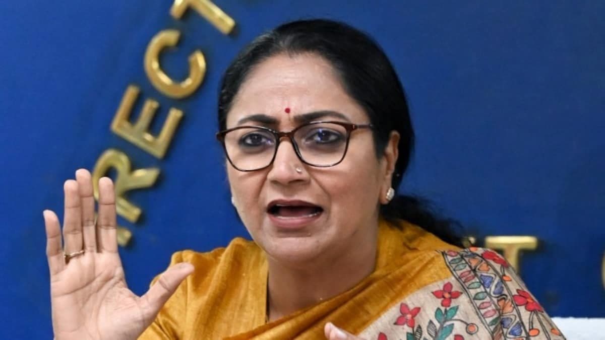 दिल्ली में अब फ्री लगेंगे सोलर पैनल, कैबिनेट ने सोलर पॉलिसी में बदलाव को दी मंजूरी