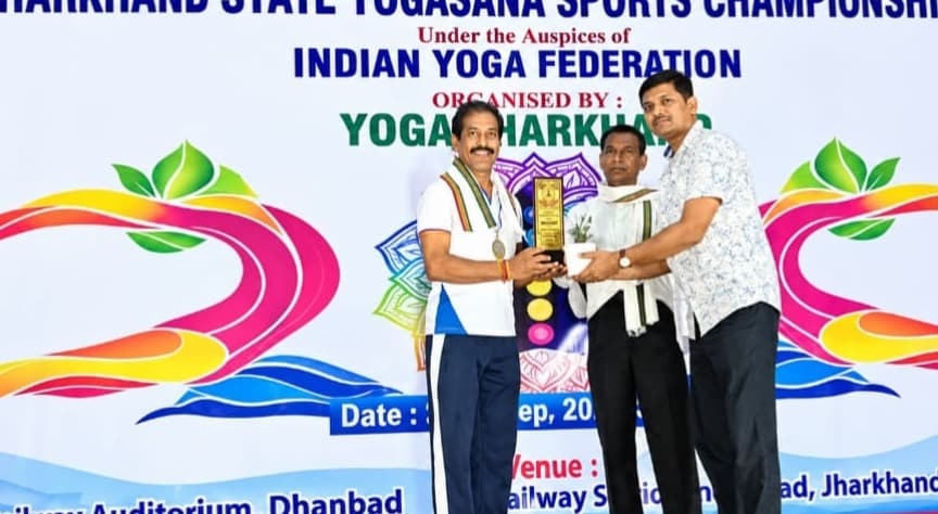 योगासन में अनिल कुमार मिश्रा ने जीता गोल्ड, नेशनल के लिए चयन