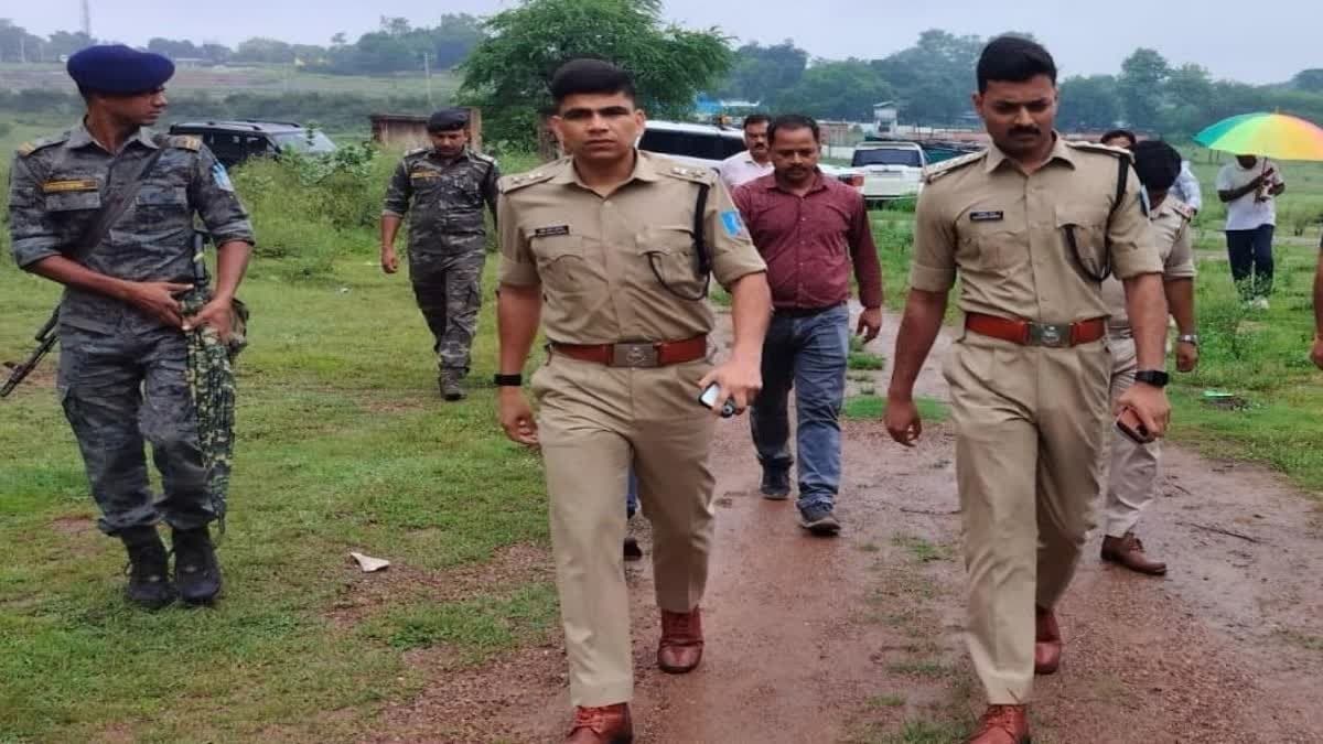 रामगढ़ में पुलिस मुठभेड़, प्रिंस खान गैंग का शूटर घायल, दो अपराधी गिरफ्तार