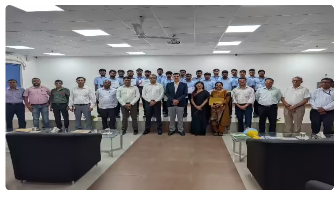 पीवीयूएनएल पीवीयूएनएल प्रायोजित ट्रांसफॉर्मर रिपेयर एवं मेंटेनेंस प्रशिक्षण कार्यक्रम का समापन समारोह आयोजित