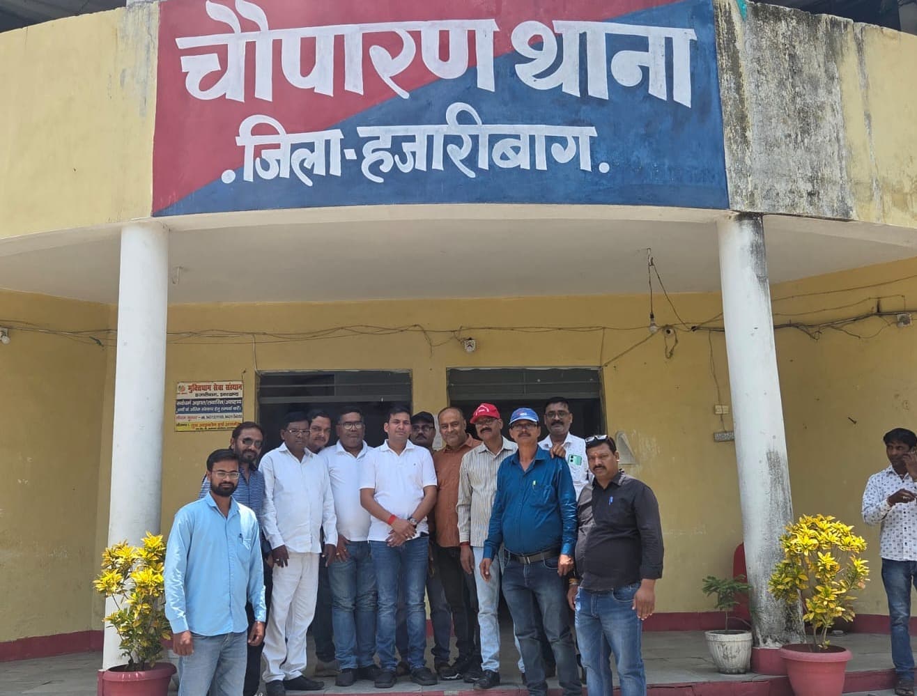 युवा प्रेस क्लब के सदस्यों ने किया थाना प्रभारी से शिष्टाचार मुलाकात 