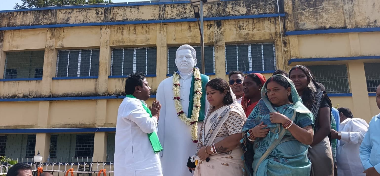 टेकलाल महतो की 15वीं पुण्यतिथि पर जगह-जगह श्रद्धांजलि