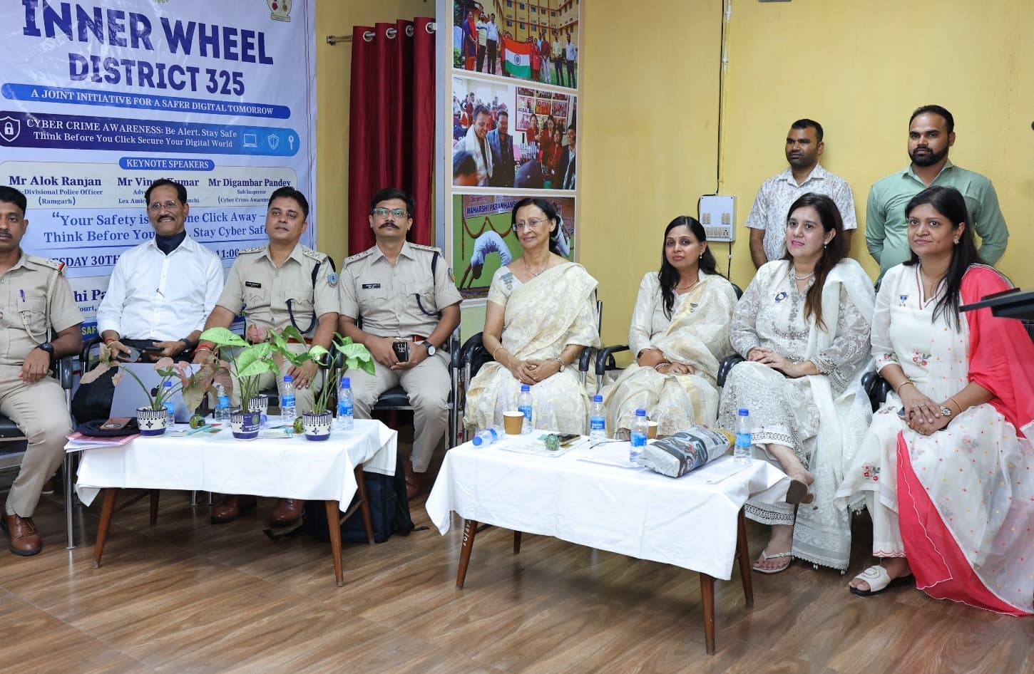 साइबर अपराध से बचाव को लेकर कॉलेज में जागरूकता सेमिनार