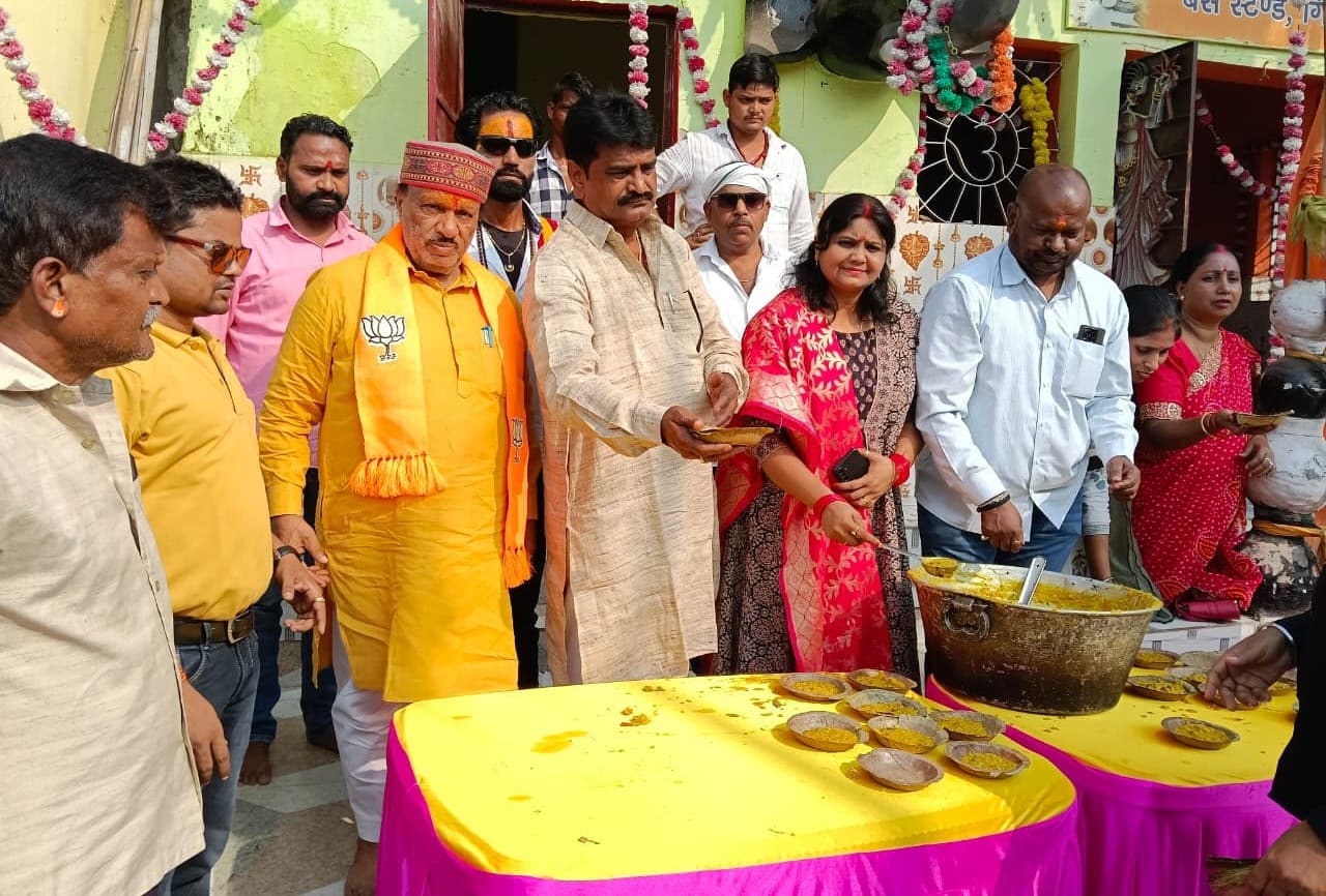 सेवा संकल्प अभियान के समापन पर महादेव मंदिर में भव्य भंडारा, श्सैकड़ों लोगों ने ग्रहण किया प्रसाद
