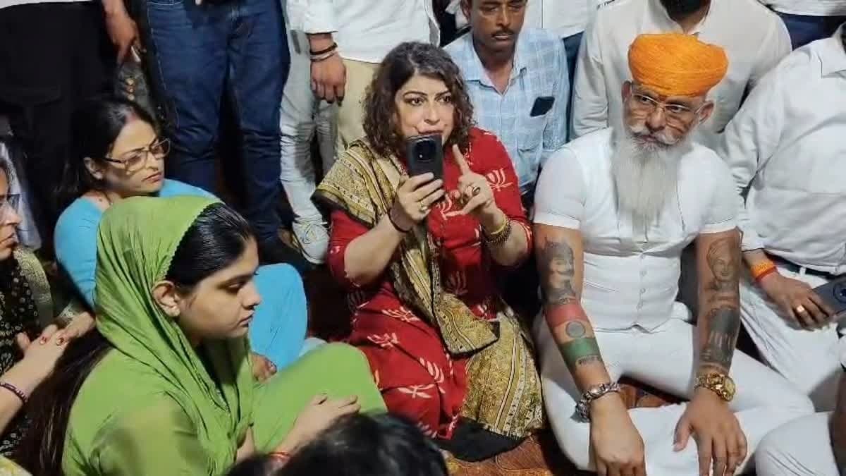 सरायकेला पहुंचे करणी सेना के राष्ट्रीय अध्यक्ष, हिमांशु सिंह के परिजनों से की मुलाकात