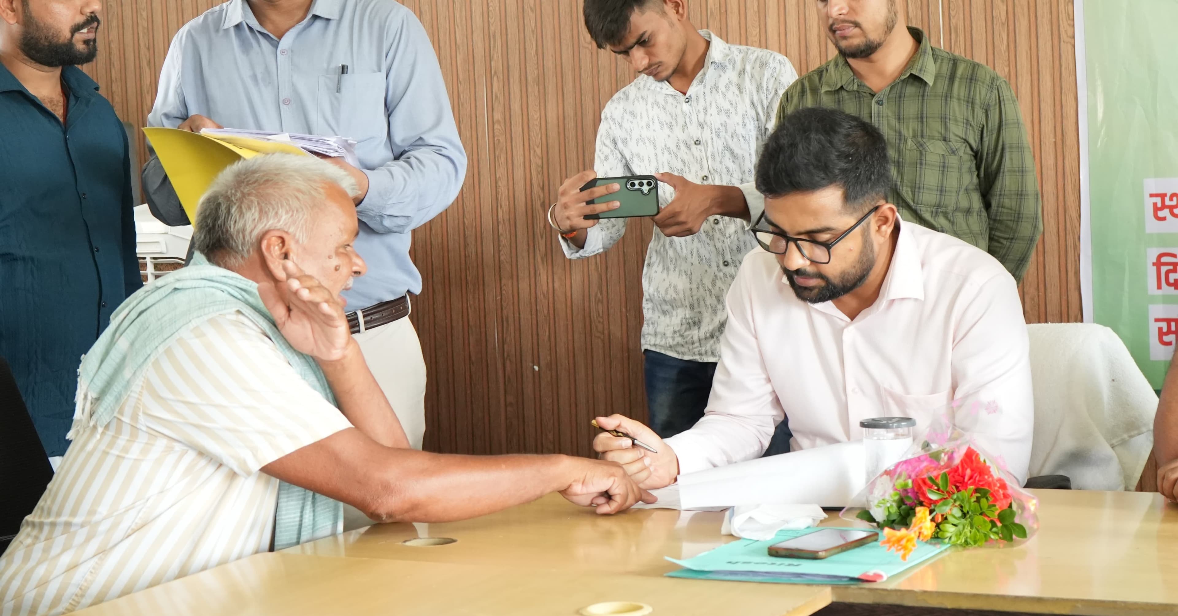 जिले के सभी प्रखंडों में शुरू हुआ जन समाधान दिवस,चैनपुर से उपायुक्त ने किया शुभारंभ