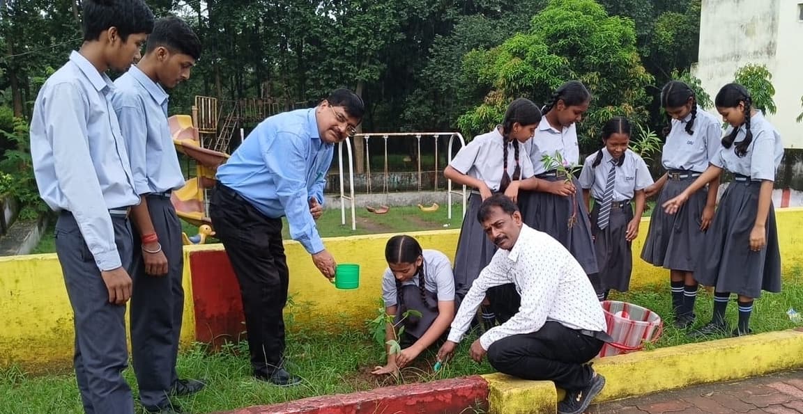 ई-वेस्ट से पर्यावरण को बचाने का विद्यार्थियों ने लिया संकल्प