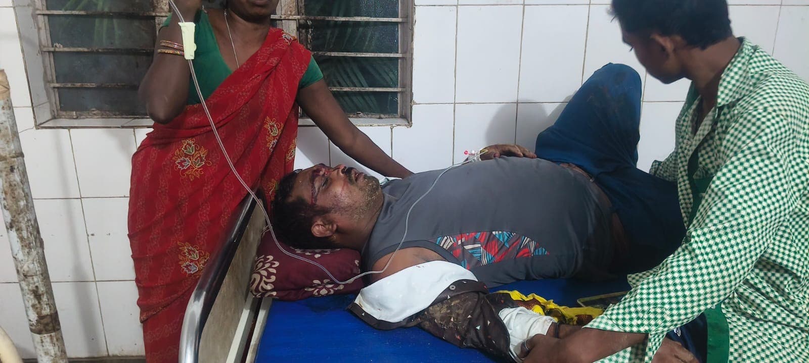 कोनार डैम के पास ट्रैक्टर और बोलेरो की भीषण टक्कर, 9 लोग घायल
