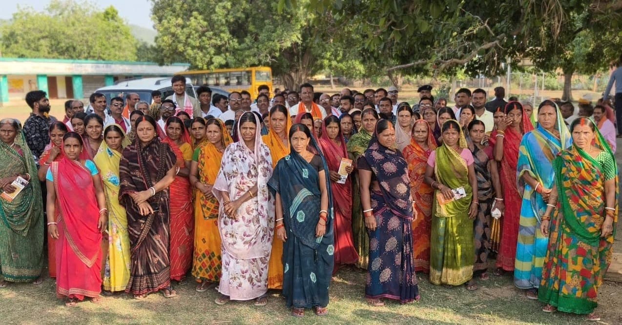 विकास और जनकल्याण की उपलब्धियों को लेकर जनता के द्वार पहुंचे सांसद मनीष जायसवाल