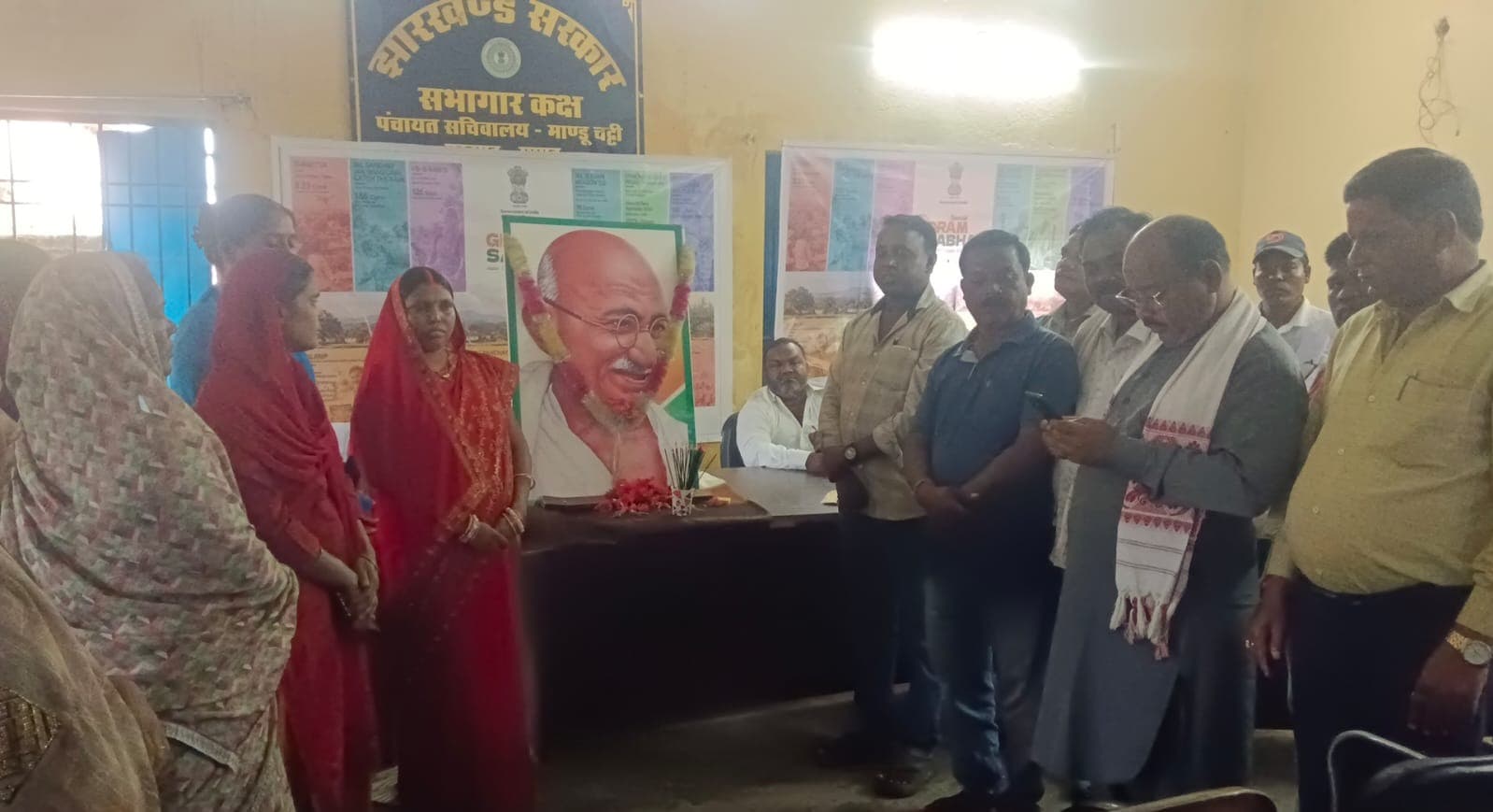 मांडू चट्टी में विशेष ग्राम सभा का आयोजन कर विभिन्न योजनाओं का चयन 