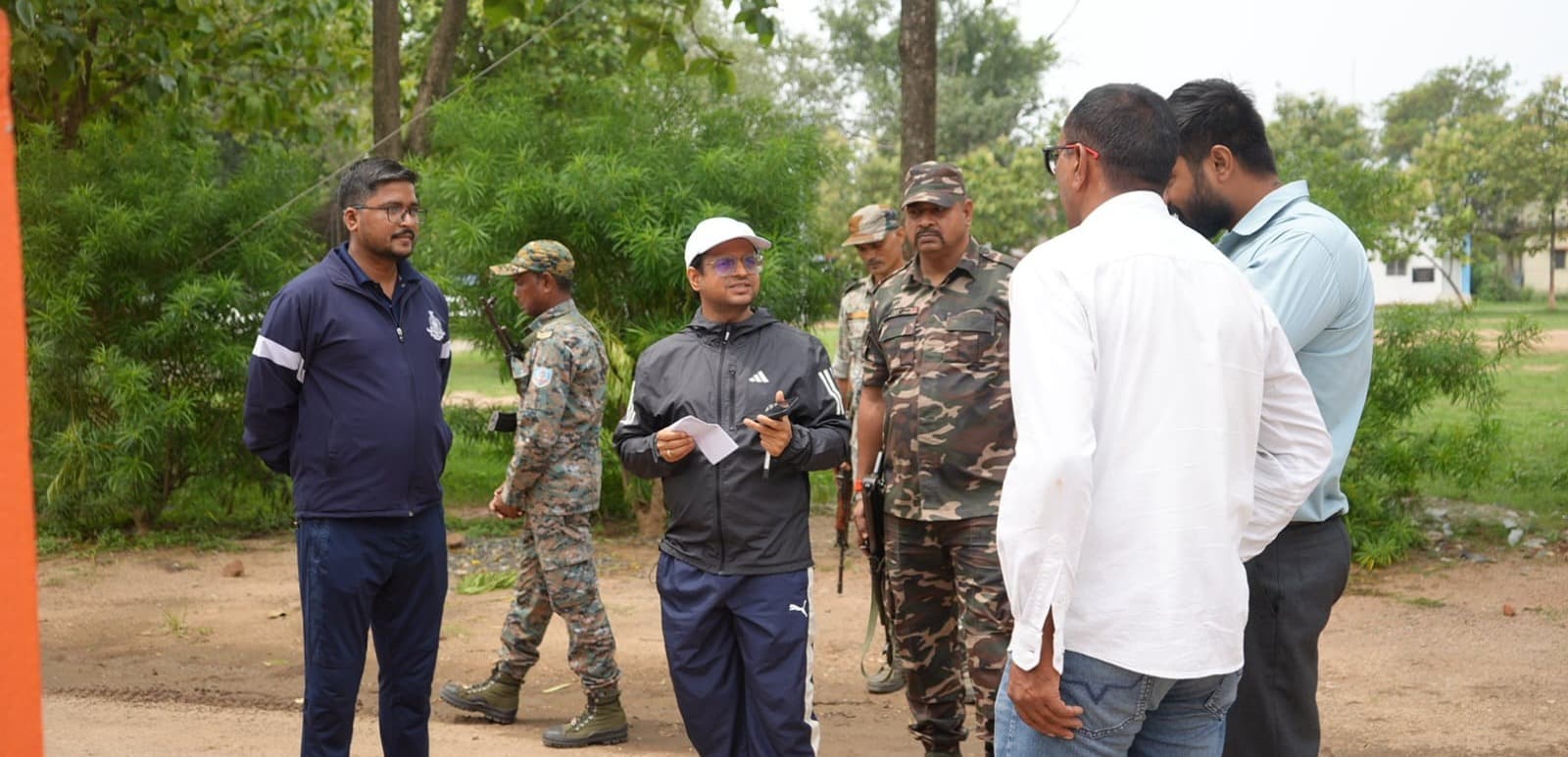 हजारीबाग में SIR का दूसरा चरण तेज, उपायुक्त हेमंत सती ने मतदाताओं से समय पर प्रपत्र जमा करने की अपील