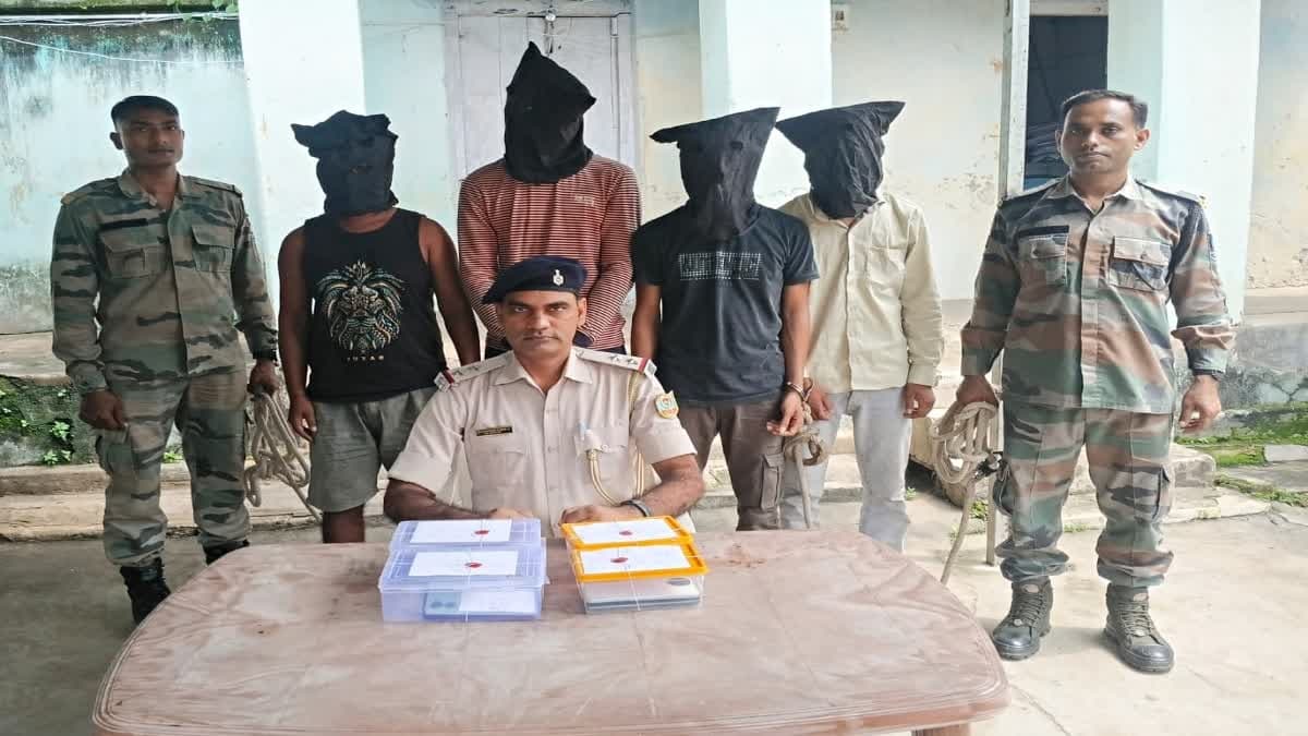 देवघर में साइबर अपराधियों पर पुलिस की बड़ी कार्रवाई, चार आरोपी गिरफ्तार