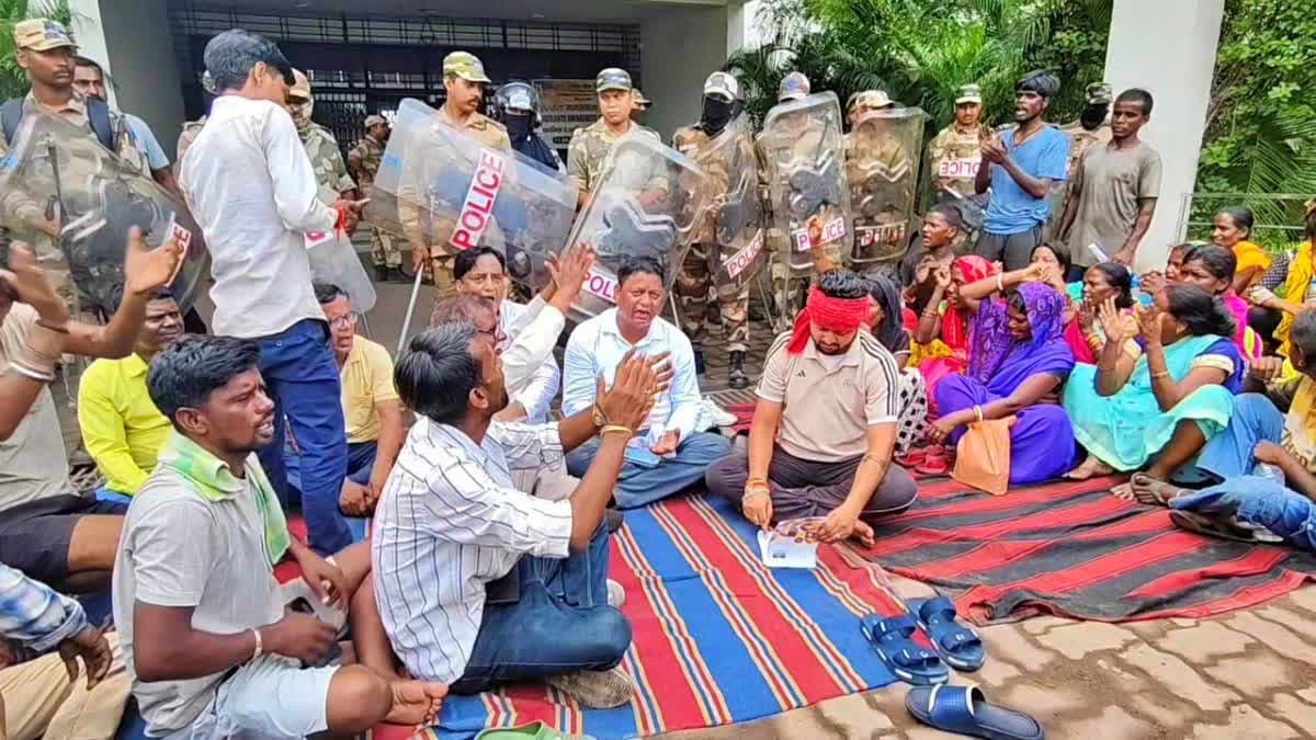 धनबाद में जमीन धंसने से बच्चे की मौत, मुआवजे की मांग पर बवाल