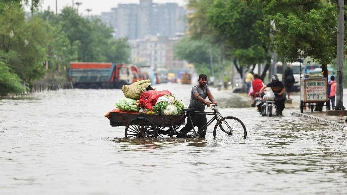 दिल्ली-गाजियाबाद में बारिश बनी आफत, जलभराव में डूबने से दो मासूमों की मौत