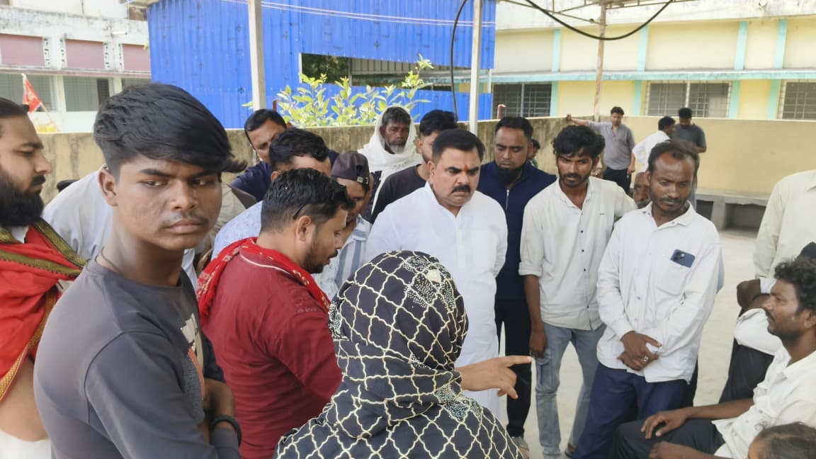 नदी में भाई-बहन के शव मिलने से सनसनी,मुन्ना सिंह ने पीड़ित परिवार से मिलकर जताया शोक