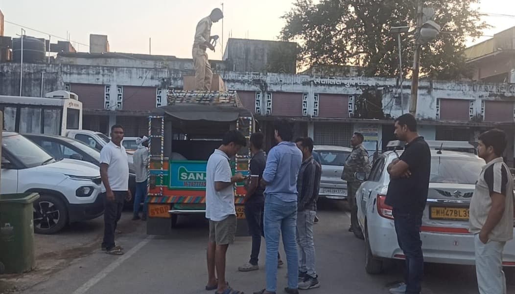 झामुमो जिलाध्यक्ष के बॉडीगार्ड की संदिग्ध मौत से सनसनी, एके-47 से चली गोली, योगेंद्र साव ने बताया सुनियोजित हत्या