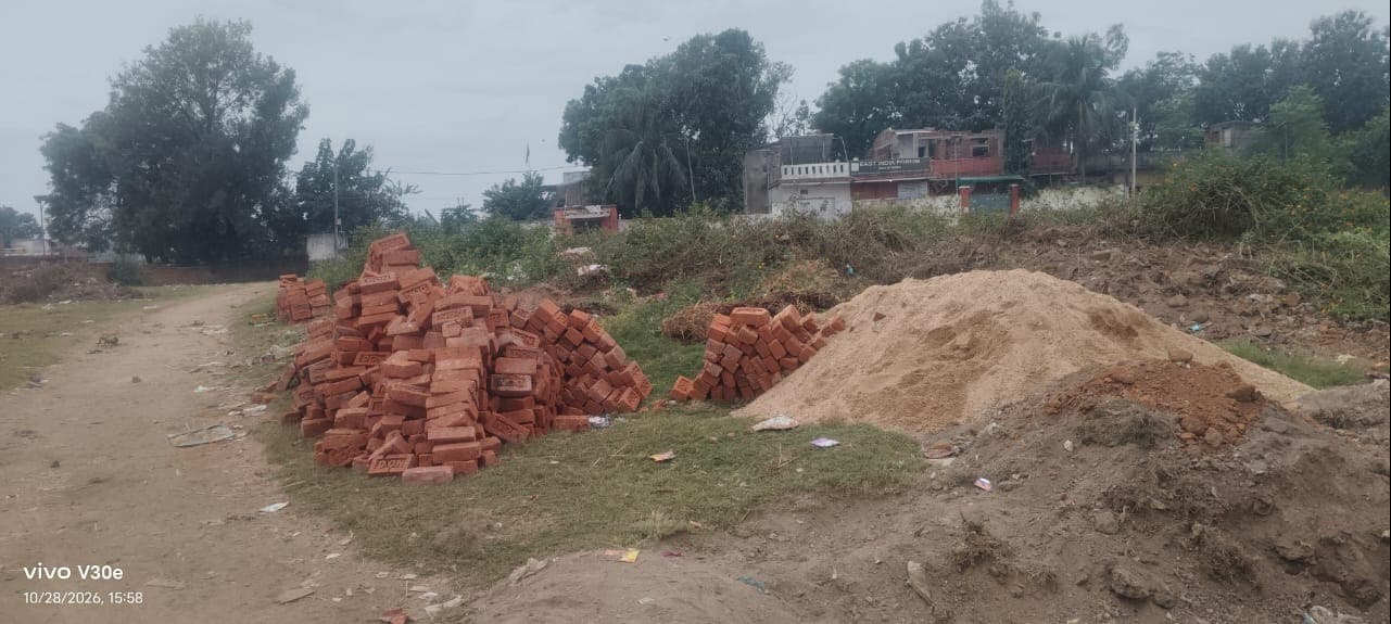 पचंबा में 1.65 एकड़ सरकारी जमीन पर घेराबंदी की कोशिश का आरोप