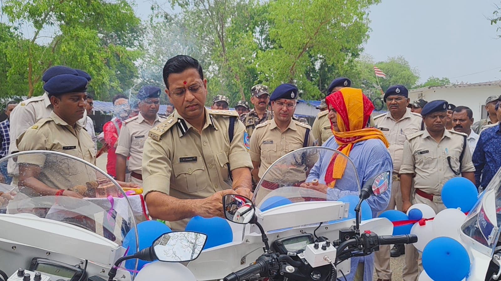 पलामू में पुलिस की गश्ती तेज, डायल 112 के लिए 36 नई बाइकें रवाना