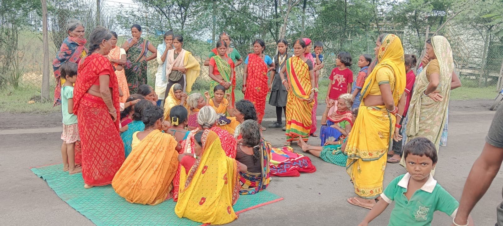 हाइवा की चपेट में आने से युवक की मौत, घटनास्थल पर ही गई जान