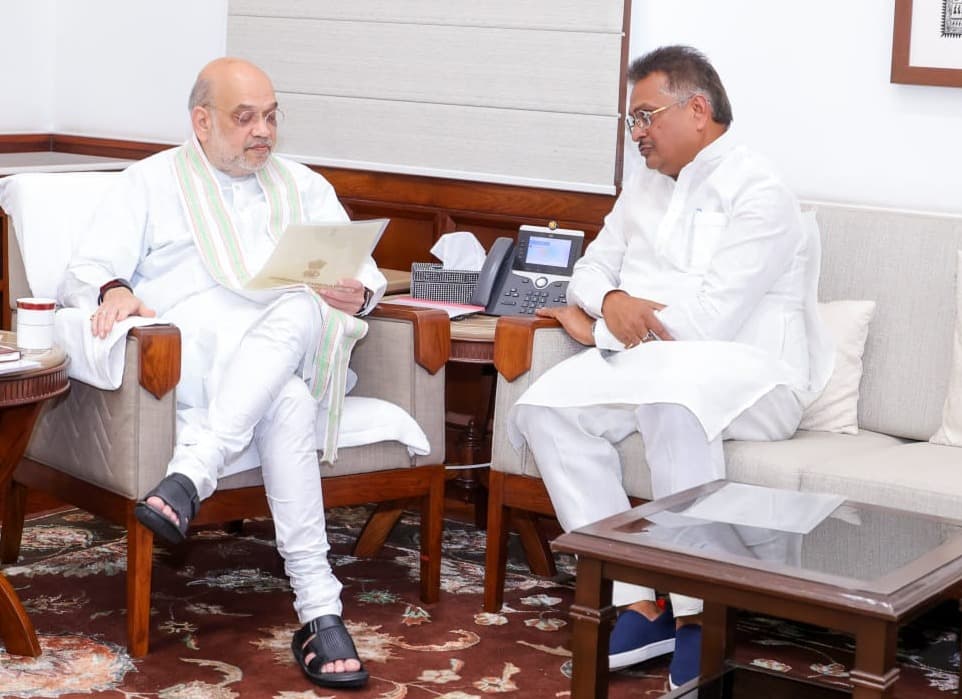 गृह मंत्री अमित शाह से मिले सांसद मनीष जायसवाल, भर्ती परीक्षाओं में कथित अनियमितता और कानून-व्यवस्था का मुद्दा उठाया