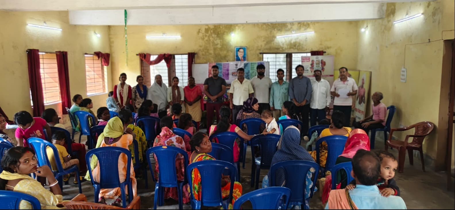 रीवर साइड बुध बाजार दोतल्ला पंचायत में  जनप्रतिनिधियों और ग्रामीणों की हुई बैठक