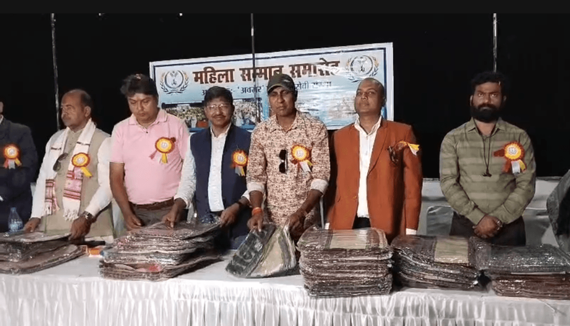 महिला सम्मान समारोह में उत्कृष्ट कार्य करने वाली महिलाएं सम्मानित