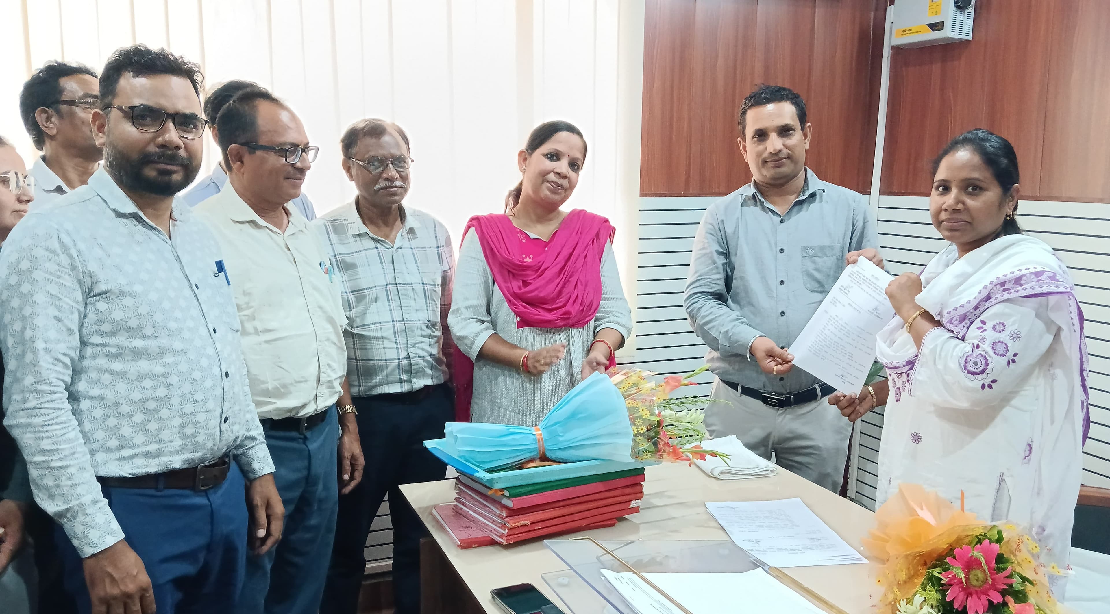 मांडू की नई बीडीओ बनीं रीना कुजूर, बोलीं— एसआईआर अभियान को सफल बनाना होगी पहली प्राथमिकता