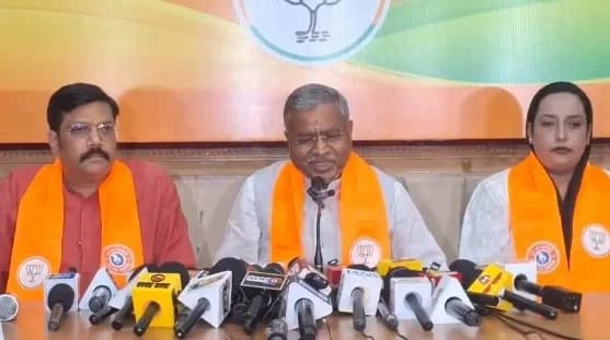 “झारखंड में अफसर बनने का रेट 40 लाख रुपये” JPSC भर्ती विवाद के बीच बाबूलाल मरांडी का हेमंत सरकार पर बड़ा हमला, बोले- ‘CID नहीं, CBI जांच से ही सामने आ
