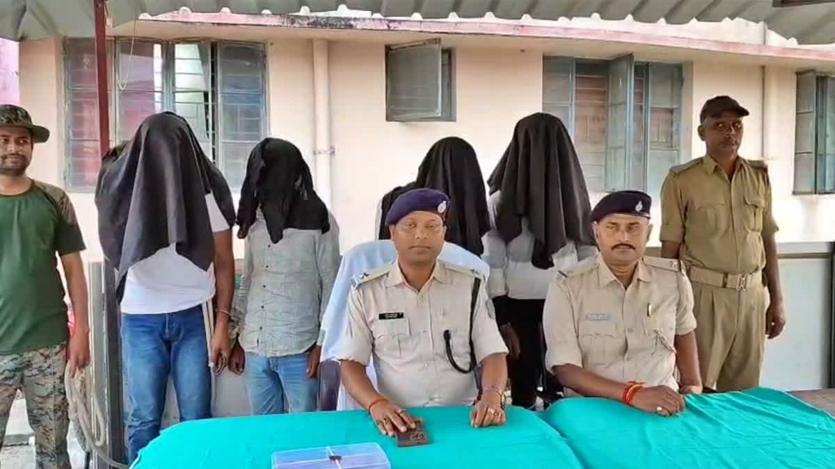 चतरा में चोर गिरोह का भंडाफोड़, चार आरोपी गिरफ्तार