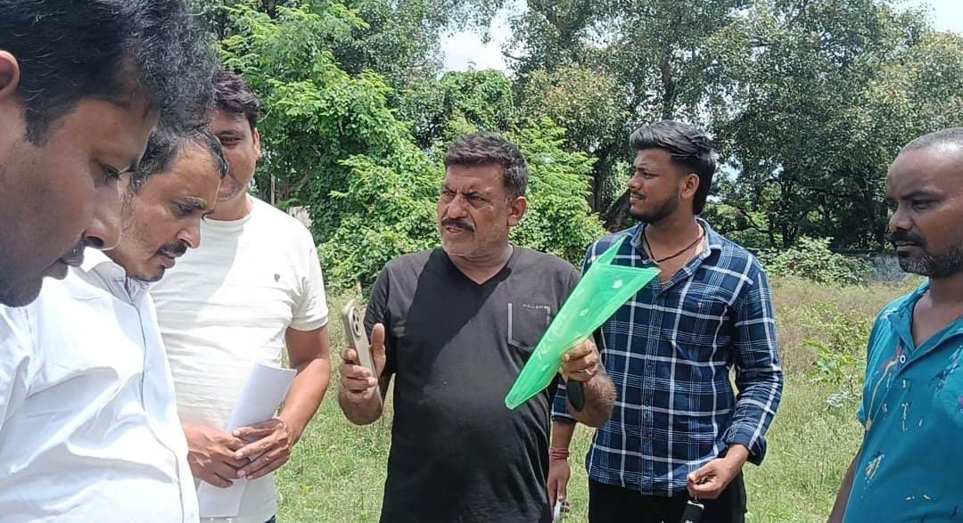 विवाह भवन निर्माण स्थल को लेकर गिद्दी 'ए' में विवाद, मांडू विधायक ने किया निरीक्षण