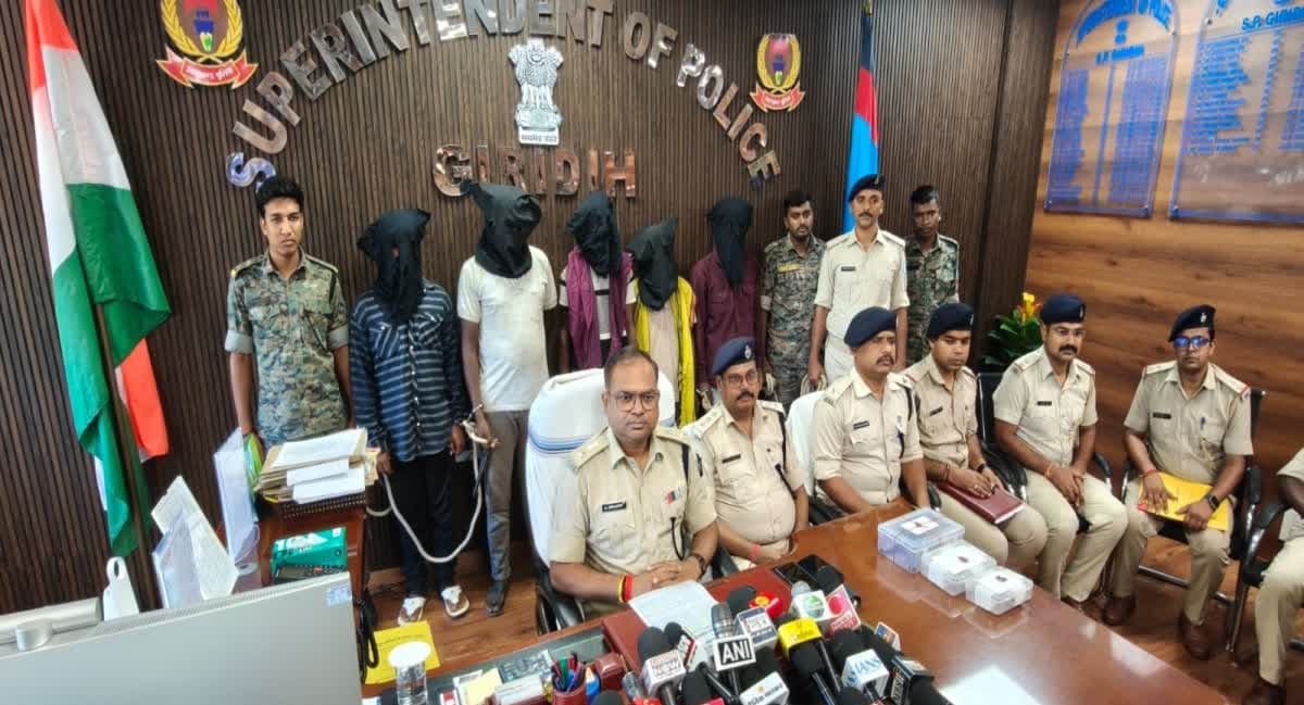 गिरिडीह में पुलिस का बड़ा एक्शन, आपराधिक गिरोह का भंडाफोड़